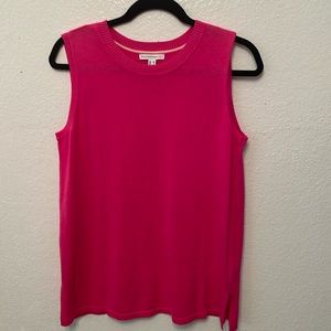 Hot Pinkknit Isaac Mizrahi top. Perfect to wear under blazer , then into spring